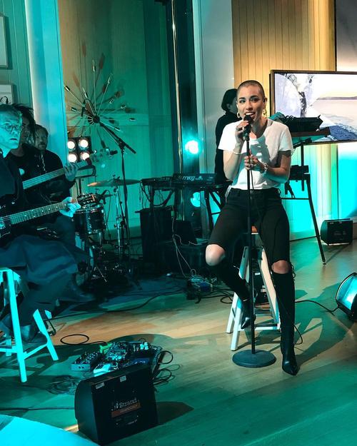 26 - November - Nyhetsmorgon (TV4), Sweden - 23969608_369899056770601_2900426126914486272_n.jpg