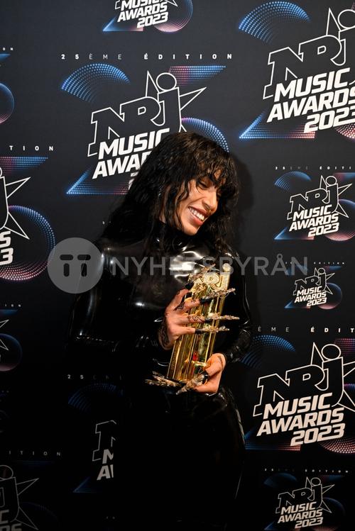 10 - November - Live NRJ Music Awards, France - sdl0DgBOI9Ik40_WatermarkPreview.jpg