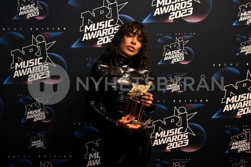 10 - November - Live NRJ Music Awards, France - sdlqMa6gCGKN5s_WatermarkPreview.jpg