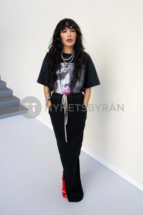 15 - April - Eurovision in Concert, Netherlands - sdlmD2rxoJVHQ8_WatermarkPreview.jpg