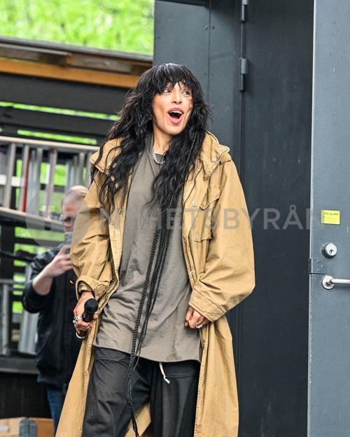 16 - May - Kungsträdgården, Sweden - sdlH3jT18XAALI_WatermarkPreview.jpg