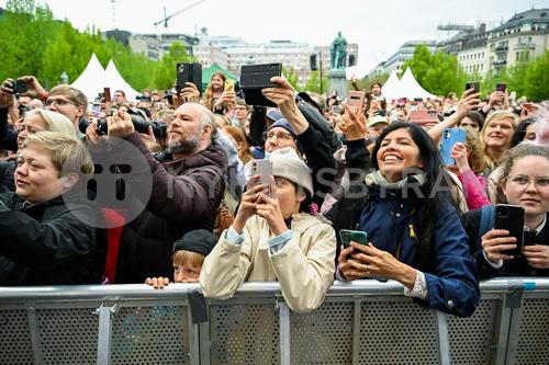 16 - May - Kungsträdgården, Sweden - sdlIRGiA4U4tck_WatermarkPreview.jpg