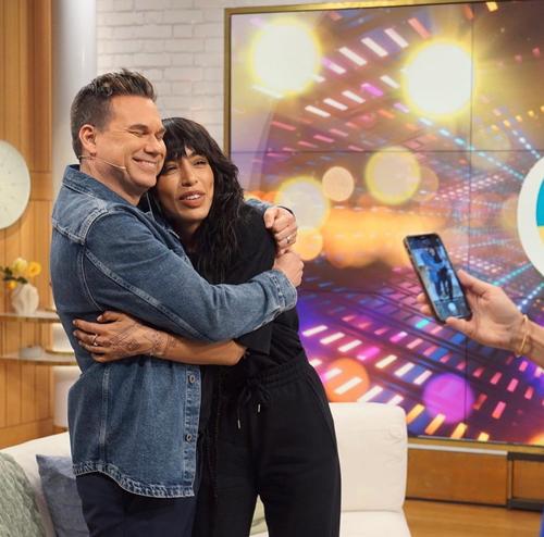 17 - May - Nyhetsmorgon (TV4), Sweden - 347460991_274041975008265_4710886602640669759_n.jpg