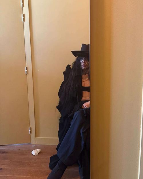 03 - July - Paris Fashion Week - Yohji Yamamoto Show