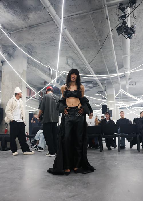 04 - October - Paris Fashion Week - VETEMENTS Womenswear SS 2026 (Almira Kho) - VET-PFW-3.png