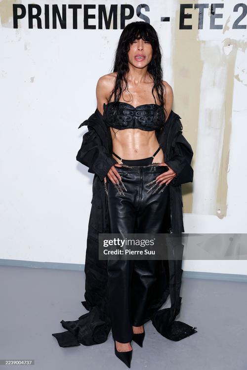 04 - October - Paris Fashion Week - VETEMENTS Womenswear SS 2026 (Pierre Suu)