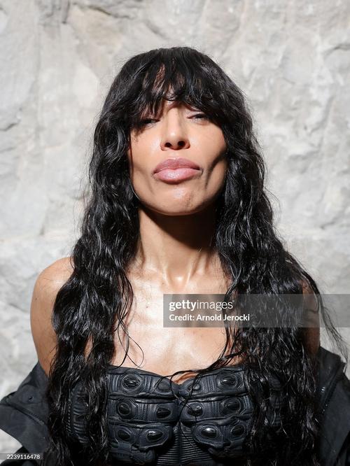 04 - October - Paris Fashion Week - VETEMENTS Womenswear SS 2026 (Pierre Suu) - gettyimages-2239116478-2048x2048.jpg