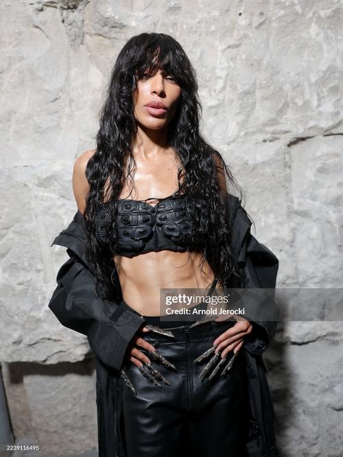 04 - October - Paris Fashion Week - VETEMENTS Womenswear SS 2026 (Pierre Suu) - gettyimages-2239116495-2048x2048.jpg