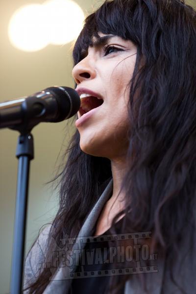 07 - July - Gatufesten, Sundsvall (Robert Rydén © Festivalphoto) - sundsvalls-gatufest-20120707_loreen-_3765.jpg