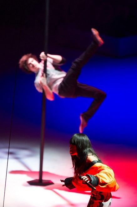 01 - March - Art On Ice - Zurich, Switzerland - bzCgRmnrhZM.jpg