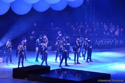01 - March - Art On Ice - Zurich, Switzerland - dp2EFCpVP5o.jpg