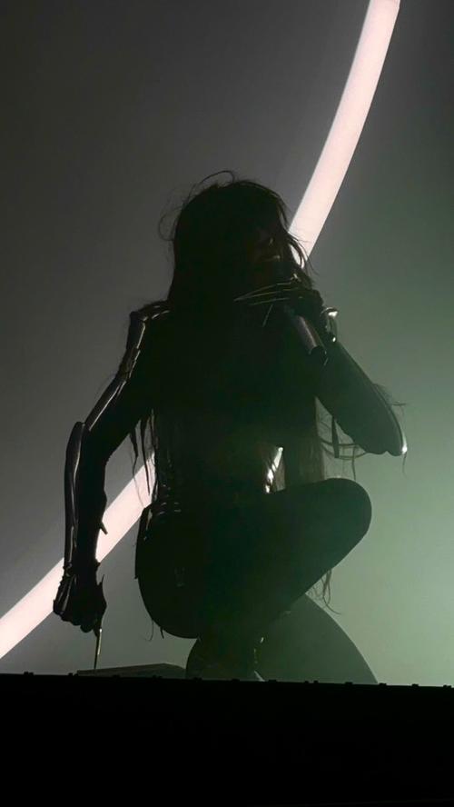 28 - February - Raiffeisen Halle Gasometer - Vienna (annasophiestadler) - 494574721_3964265273838096_2832859526608736134_n.jpg