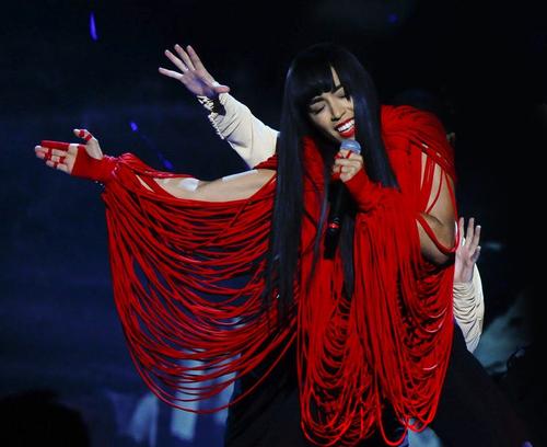 Performance - 1_282529.jpg