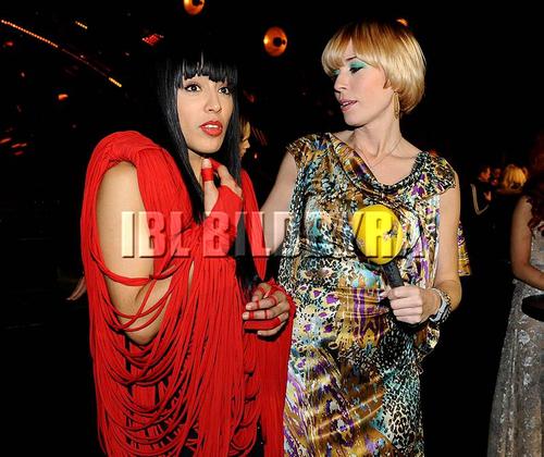 Performance - 377_005709.jpg