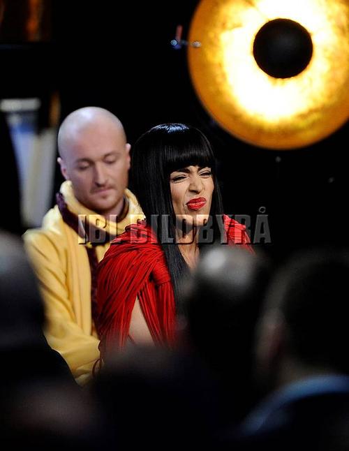 Performance - 377_011468.jpg