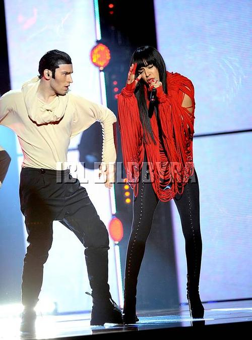 Performance - 377_012642.jpg