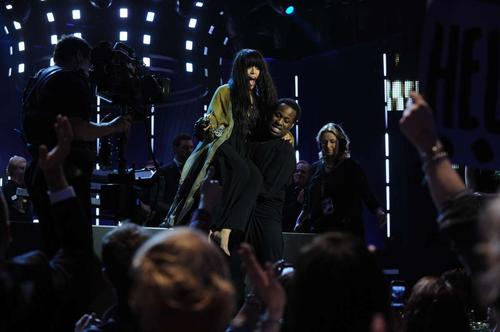 Performance - 1_289929.jpg