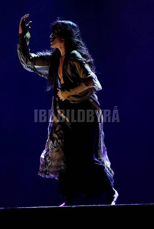 Performance - 377_004135.jpg