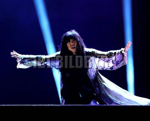 Performance - 377_070202.jpg