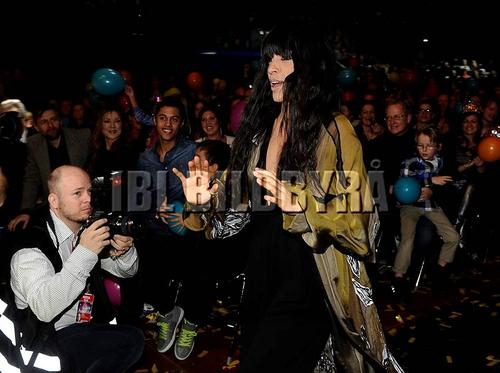 Performance - 377_070236.jpg