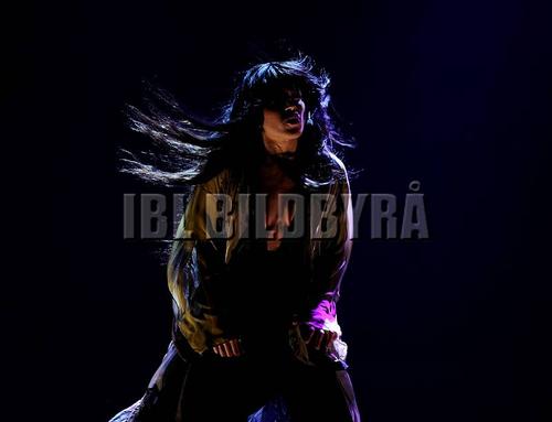 Performance - 377_070248.jpg