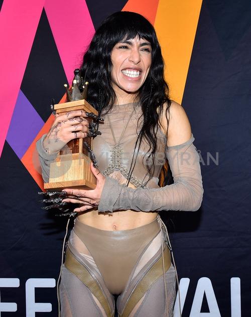 11 - March - Press Conference, Stockholm - sdlUCUJE6j2fXg_WatermarkPreview.jpg