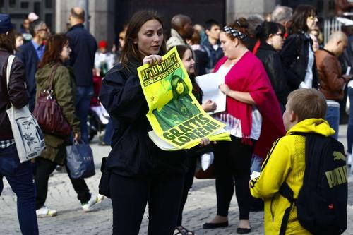 29 - May - Hötorget, Sweden - 7hQwoVz71y0.jpg