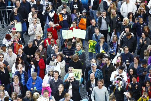 29 - May - Hötorget, Sweden - mMVXoda9Hw8.jpg