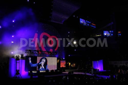 23 - March - La Noche de Cadena 100, Spain - cadena_28629.jpg