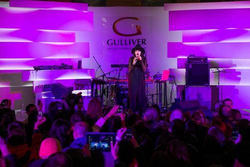 30 - November - Gulliver, Ukraine - kiev_28429~1.jpg