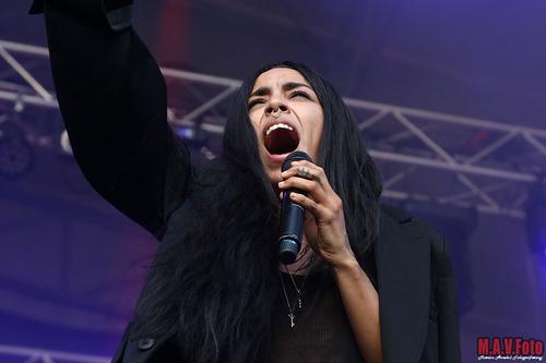 04 - July - Putte i Parken Karlstad, Sweden (© S. Emanuelsson, M. Olsson, T. Andersson, M. Avedal) - Loreen_03.jpg