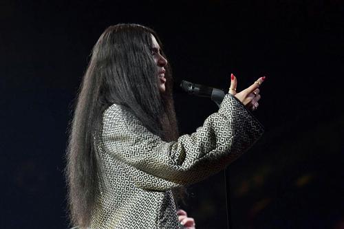 09 - January - Tillsammans mot cancer, Sweden - 1Cd6hZizwMY.jpg