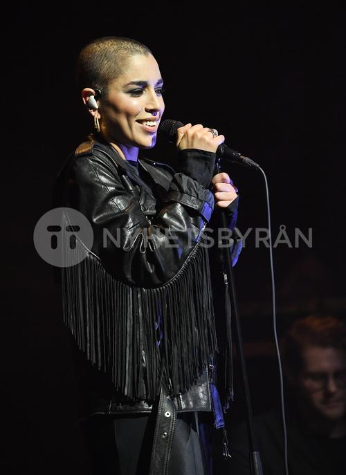 27 - November - Secret concert at Vasateatern, Sweden - sdl-BBRGvaqtAE_WatermarkPreview.jpg