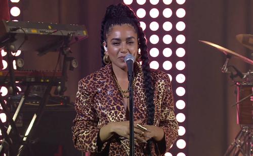 27 - November - På spåret, Sweden