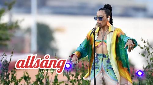 13 - July - Allsång på Skansen, Sweden - allsang.jpg