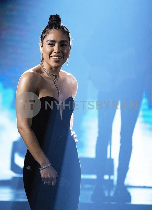 30 - January - Don't Stop The Music, Sweden - sdlOes57CacbEE_WatermarkPreview.jpg