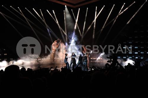 10 - November - Live NRJ Music Awards, France - sdl3WW2OTfN8eE_WatermarkPreview.jpg