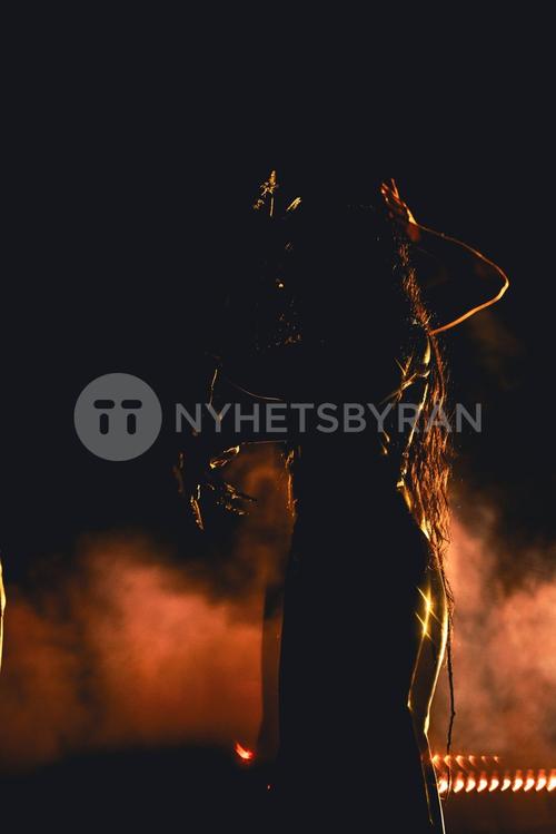 10 - November - Live NRJ Music Awards, France - sdlC9FQzCMDw9c_WatermarkPreview.jpg