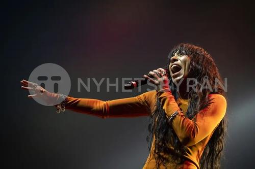 15 - April - Eurovision in Concert, Netherlands - sdlOpSF8VHyvo0_WatermarkPreview.jpg