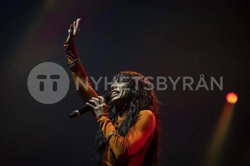 15 - April - Eurovision in Concert, Netherlands - sdltz_V64CenV4_WatermarkPreview.jpg