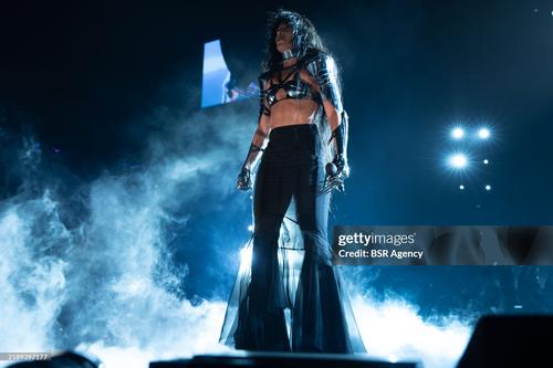 12 - December - Het Grote Songfestivalfeest 2024 (Silas Tahapary) - gettyimages-2189397177-2048x2048.jpg