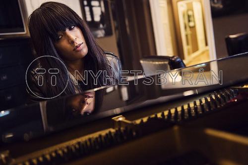 Robin Haldert - sdlsyef8bde_WatermarkPreview.jpg