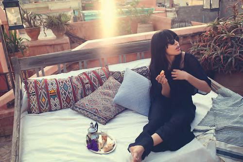 Plaza Photoshoot (Eric Broms) - 6.png