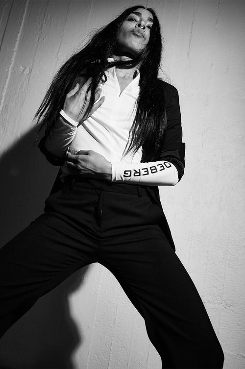 The Bridge Series (Johan Lindeberg) - bridge3.jpg