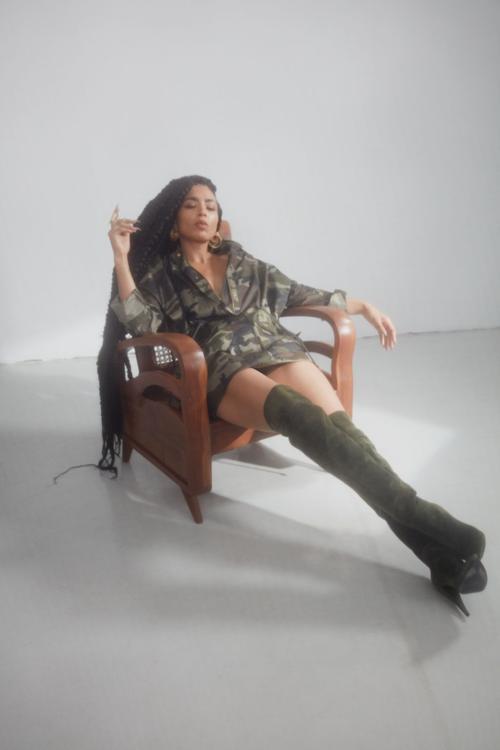 Plaza Kvinna (Patrik Lindén) - LoreenPK7.jpg