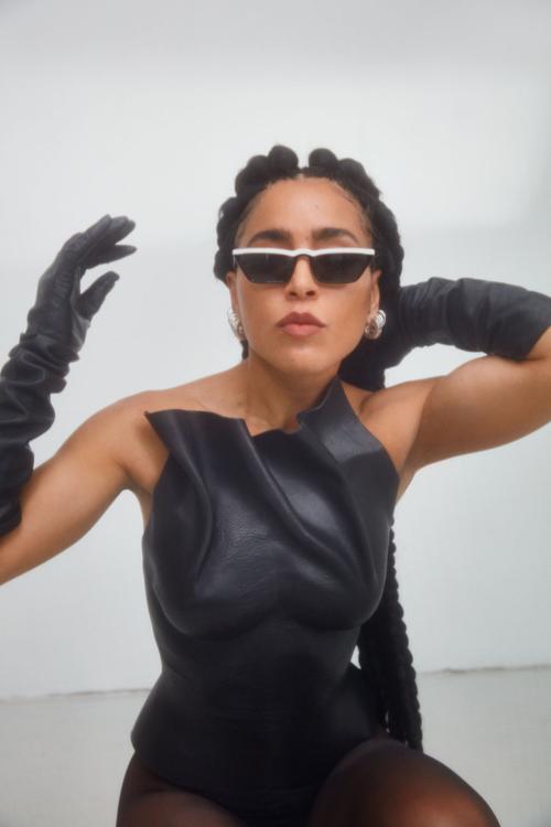 Plaza Kvinna (Patrik Lindén) - h800-415269XijLpyqq.jpg