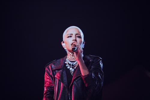 2018 - loreenofficial_250380191374671770378975568706080319471616n1_2830329.jpg