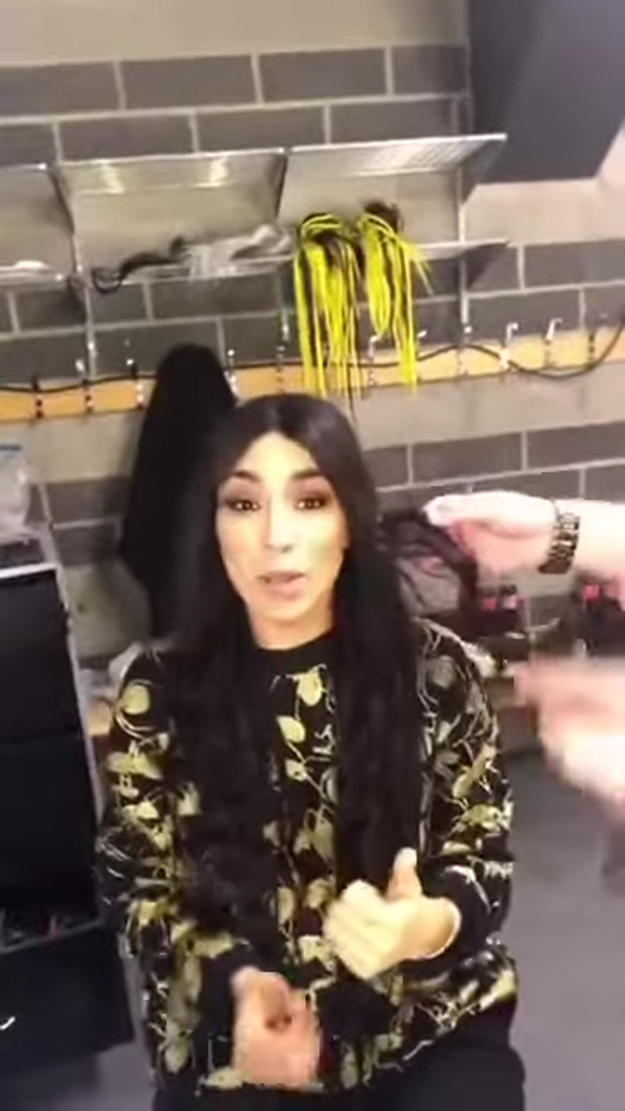 Loreen Livestream 4⧸3-17 Part 1 thumbnail