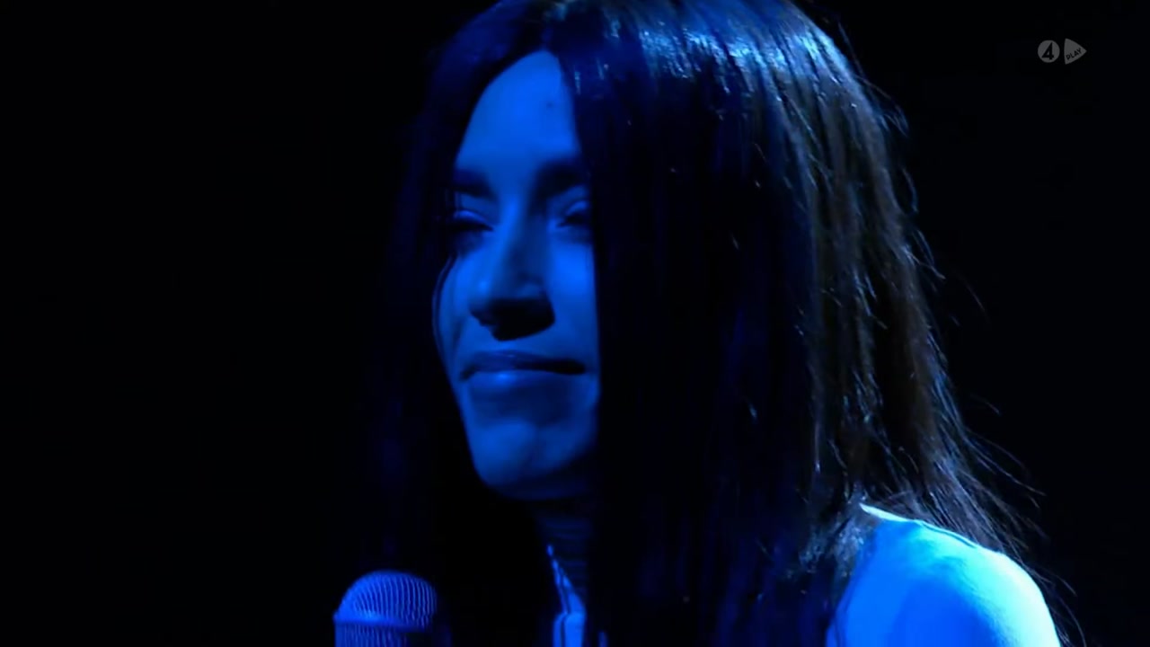 Loreen - Under Ytan (svenska Hjältar, 18.12.2015) thumbnail